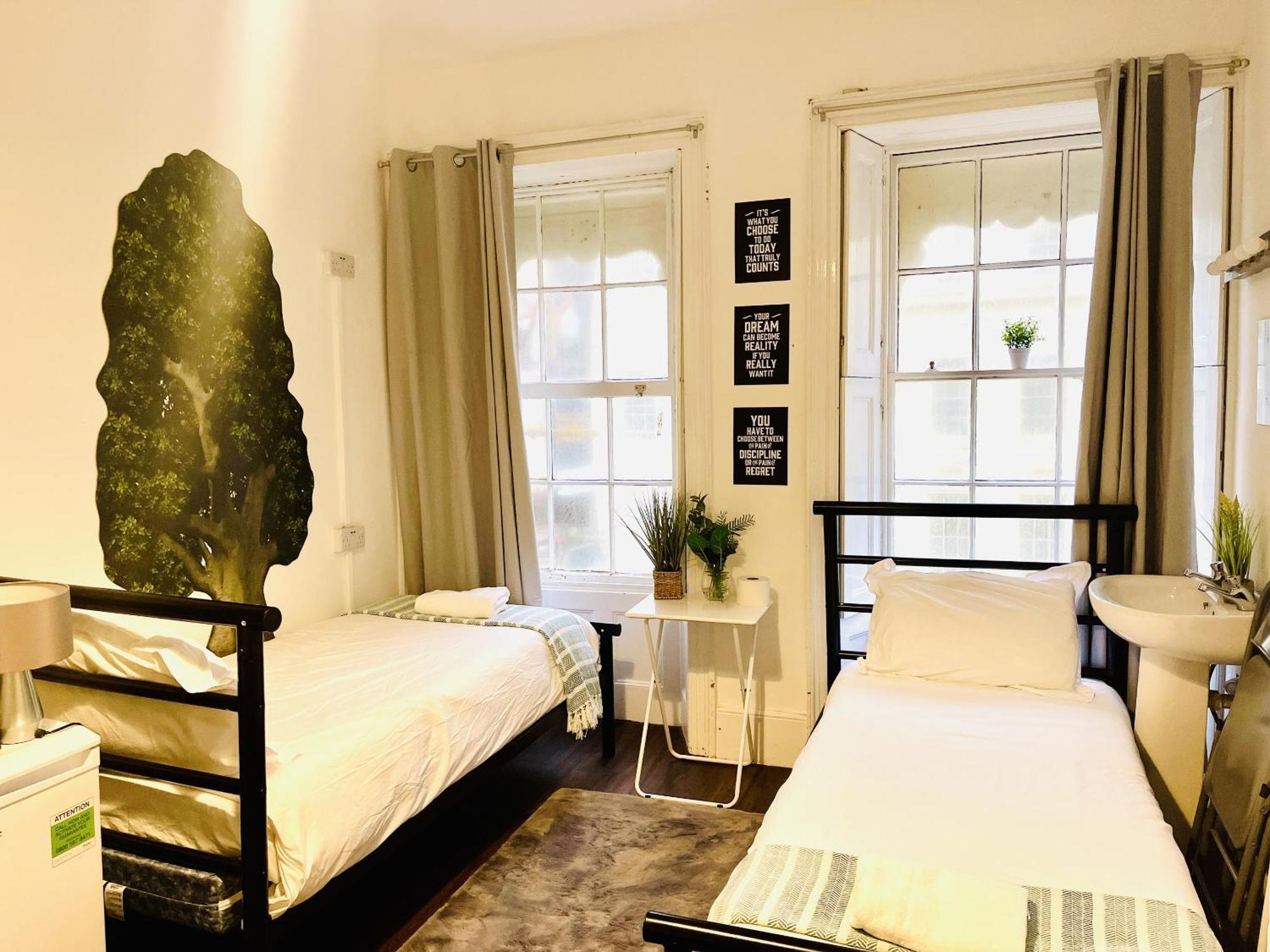 Seafront Party Houses For Hens, Stags & Groups Brighton Номер фото